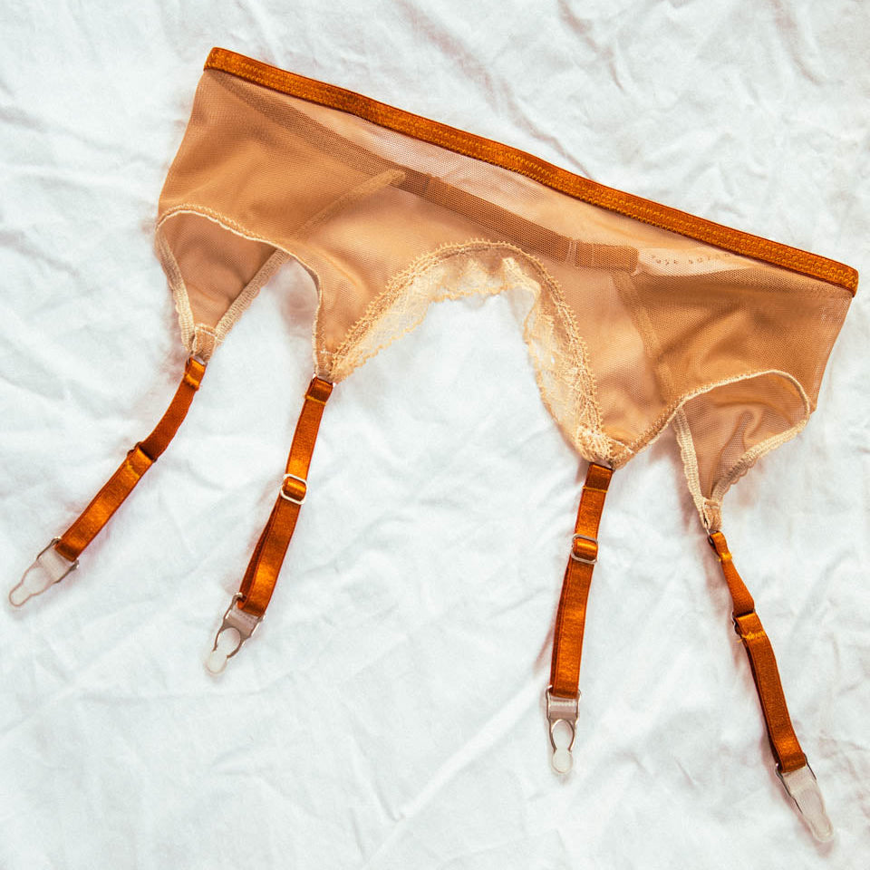 Sheerly Mesh Adjustable Garter Belt in Honeycomb - Uye Surana