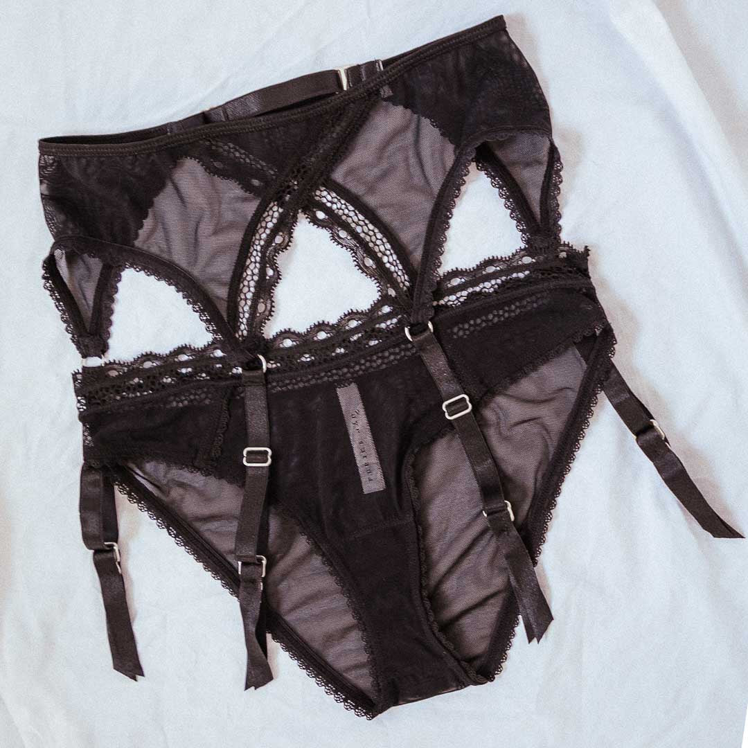 Black Sheerly Mesh Adjustable Garter Belt XS/S