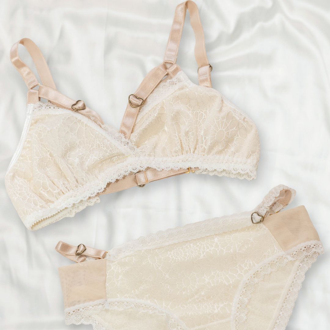 Hearts of Venus Lingerie Set in Buttercream XS/S - One-of-a-kind