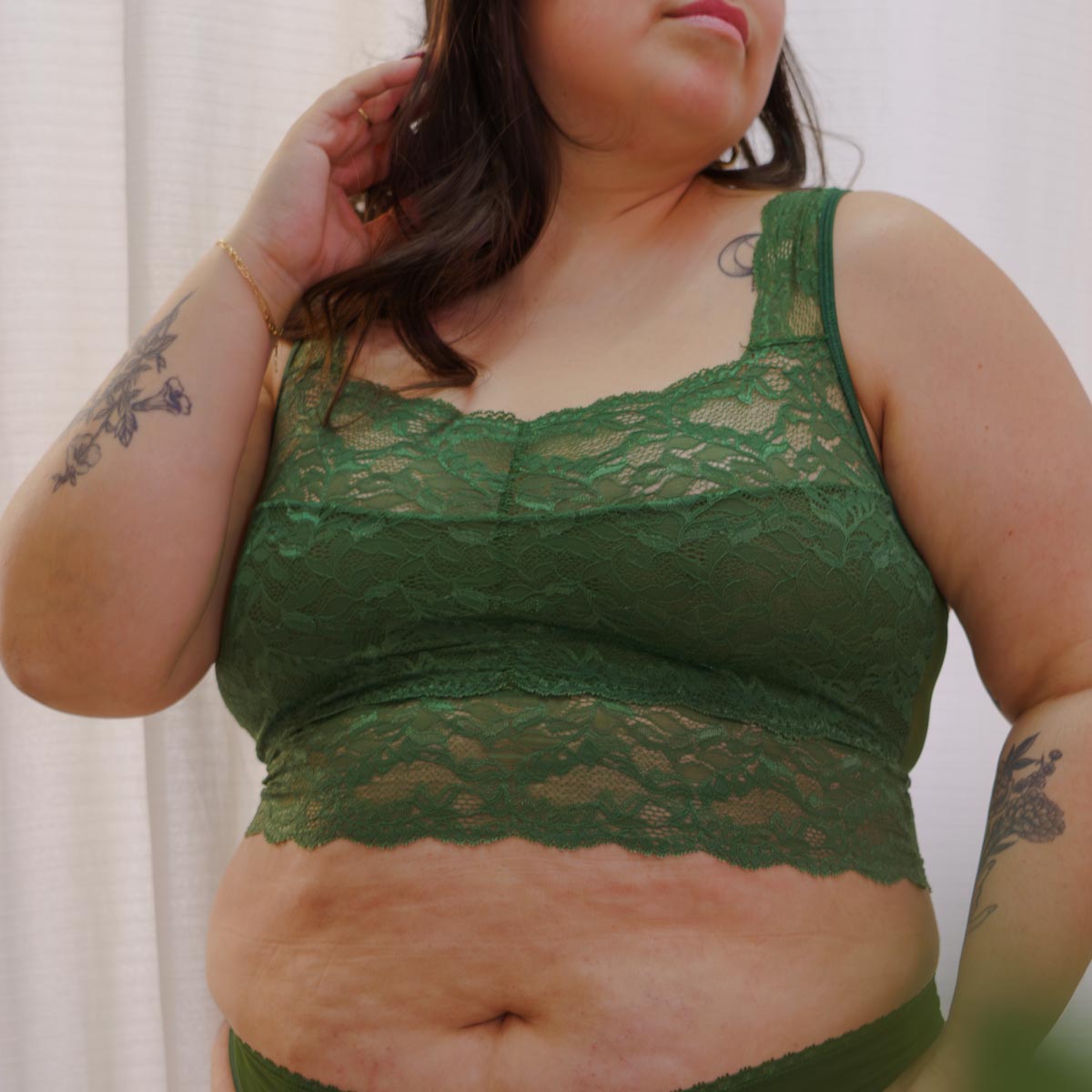 Lacey Everyday Crop Cami in Forest - Uye Surana