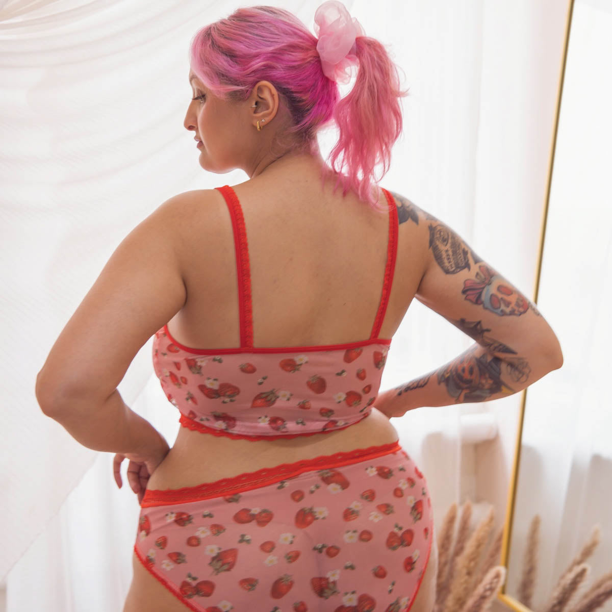 Strawberries & Cream Crop Cami - Uye Surana