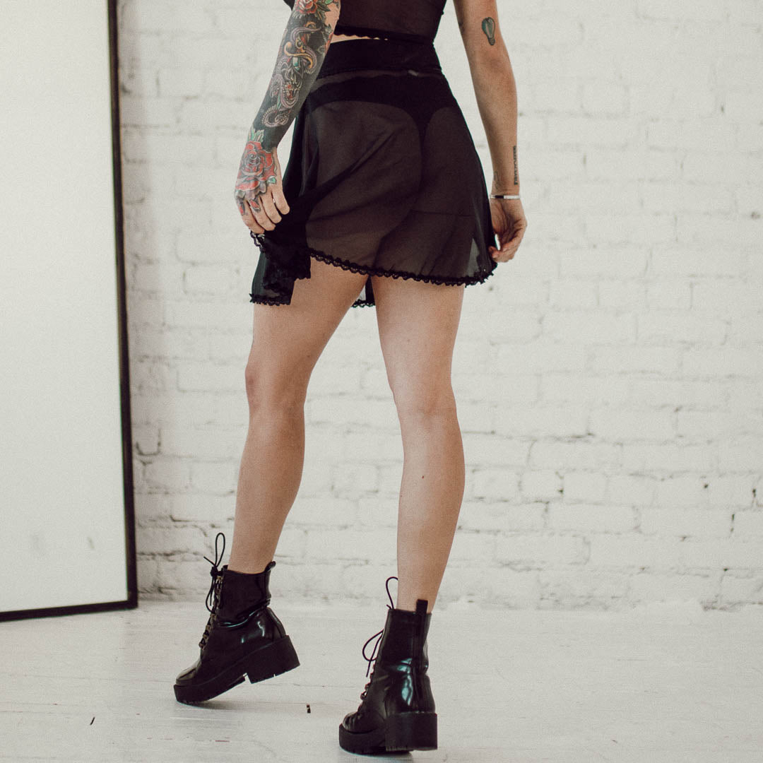 Black Sheerly Mesh Flounce Skirt XS/S