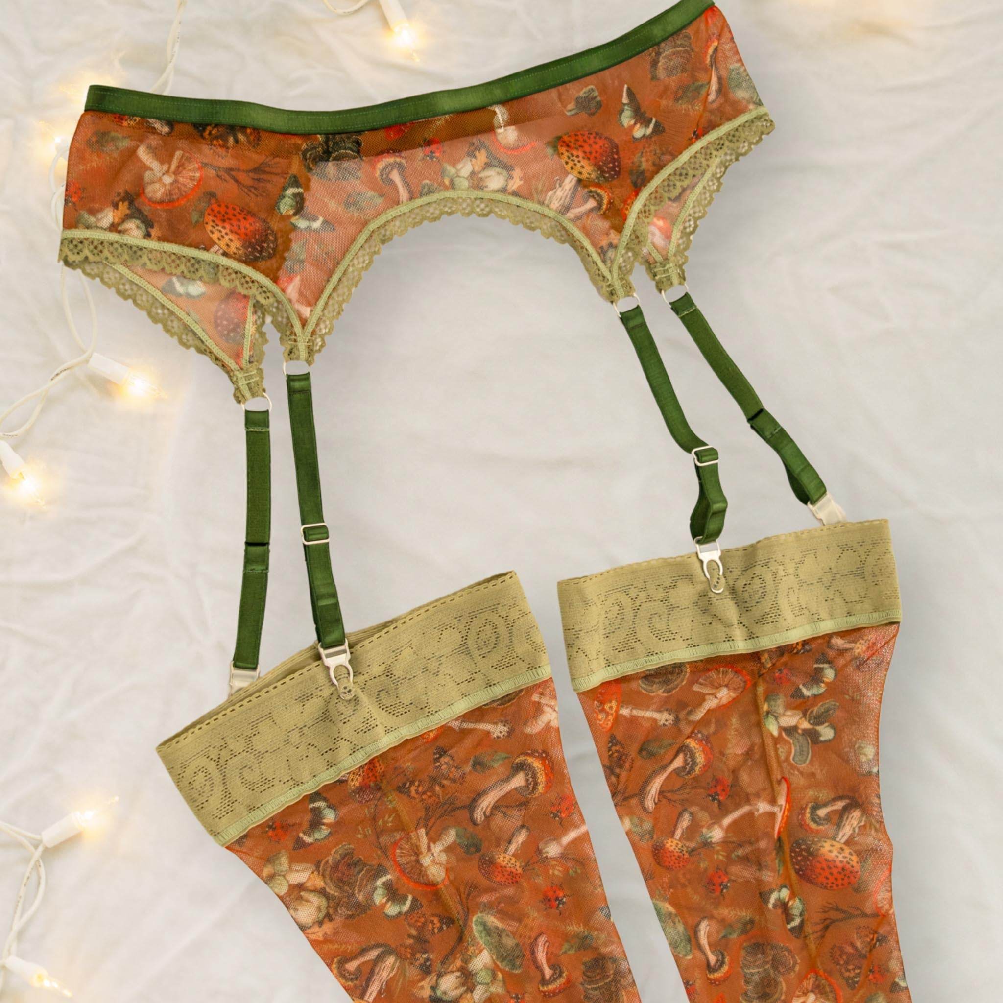 Mushroom Garter Stockings Set - Uye Surana