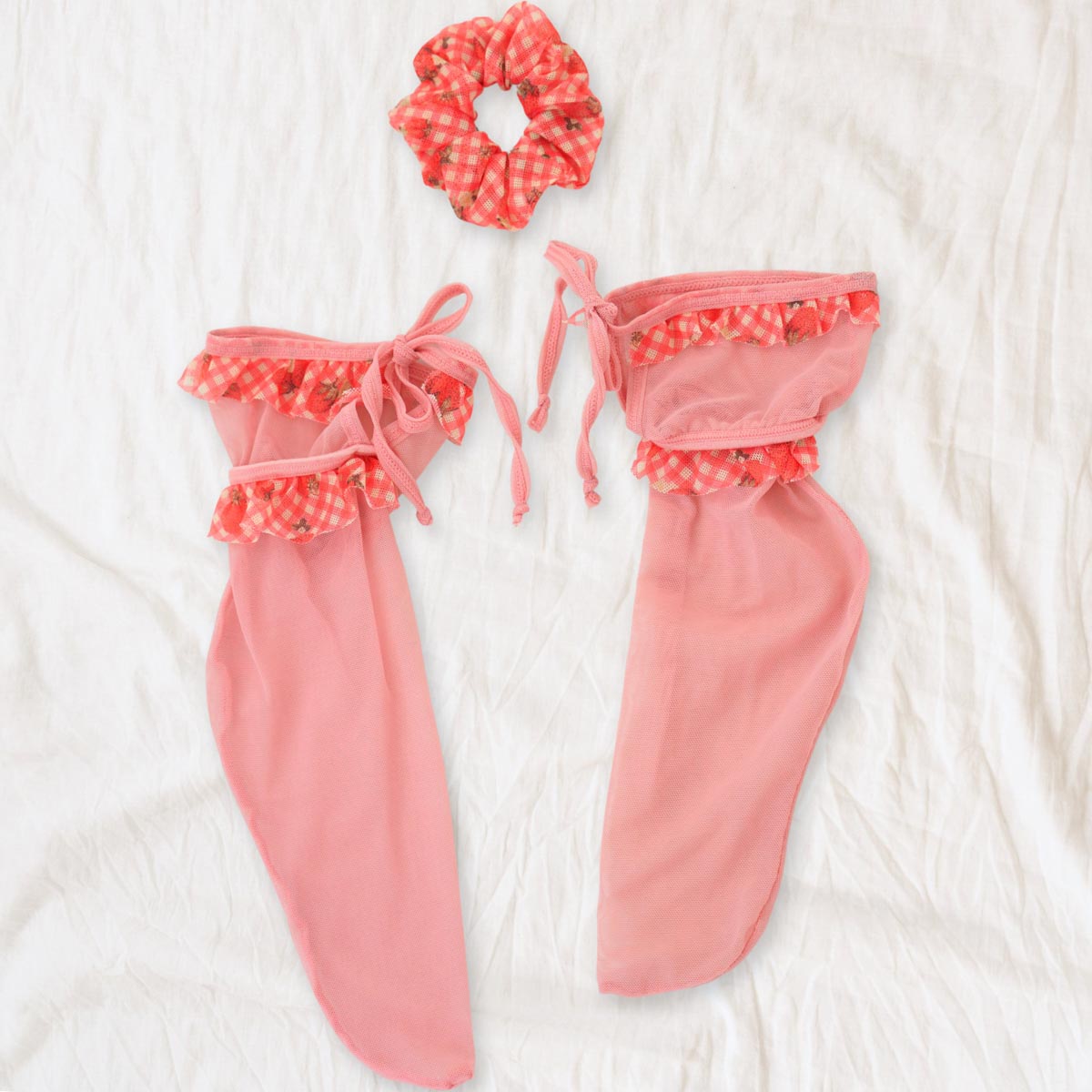 Strawberry Jam Ruffle Socks + Scrunchie Set - Uye Surana