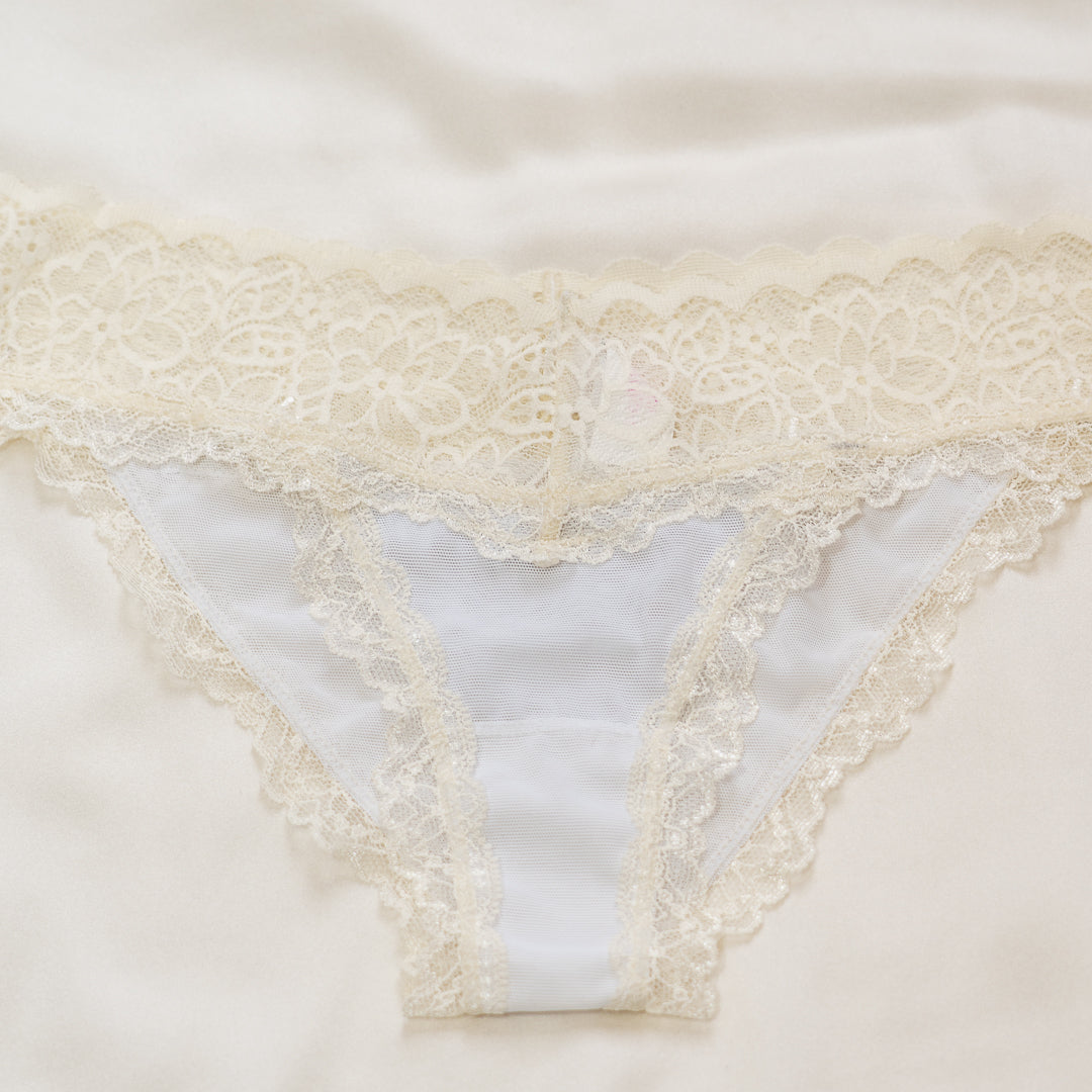 Cream White Lacey Undies XS/S