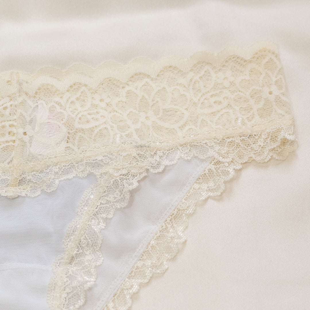 Cream White Lacey Undies XS/S